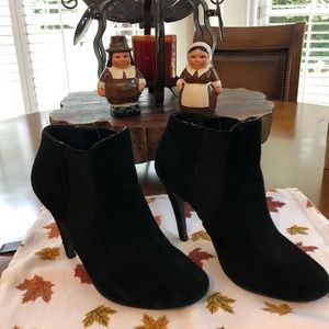 Steve Madden suede booties